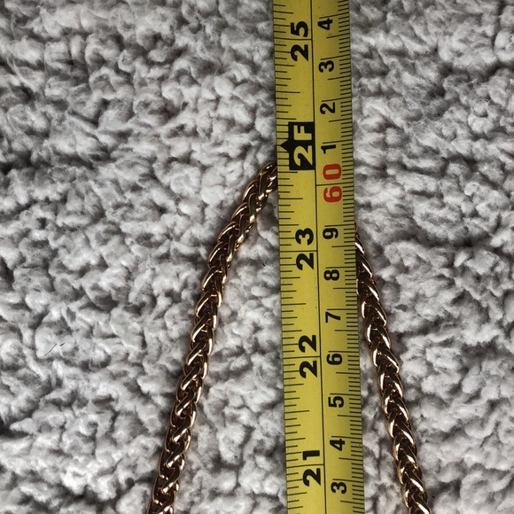 Sequence purse, three pockets, gold chain strap - Picture 11 of 11